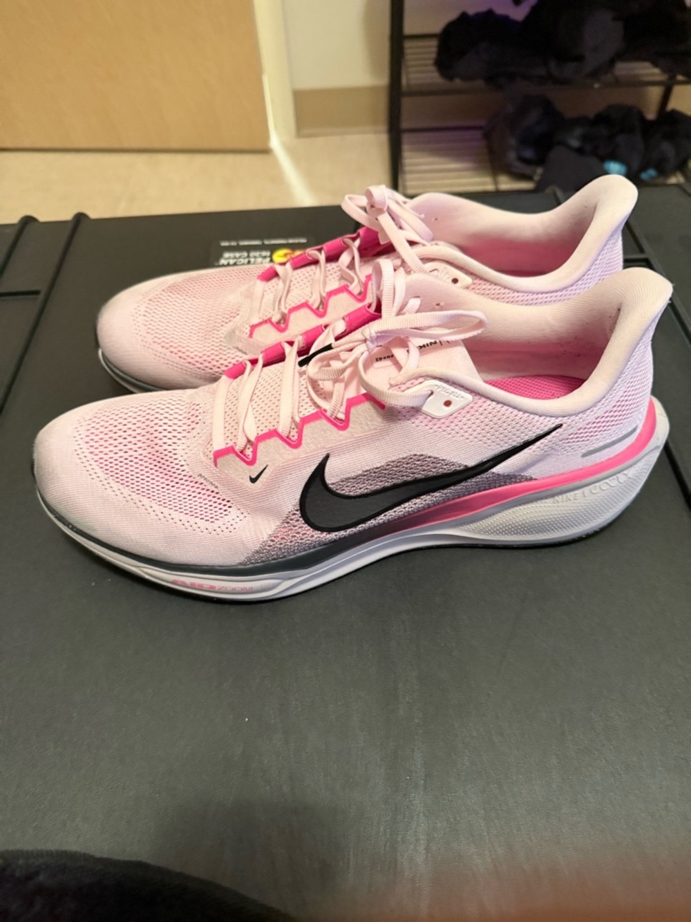 Nike Men's  Pegasus 41 Light Pink and Black Running Sneakers - Picture 3 of 8